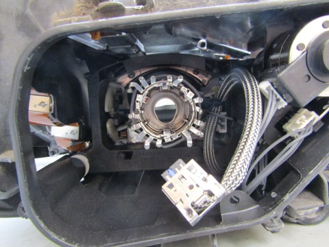 LAMPA PRZÓD AUDI Q7 4L KSENON NIESKRĘTNY LIFT 09-15 LH 4L0941029