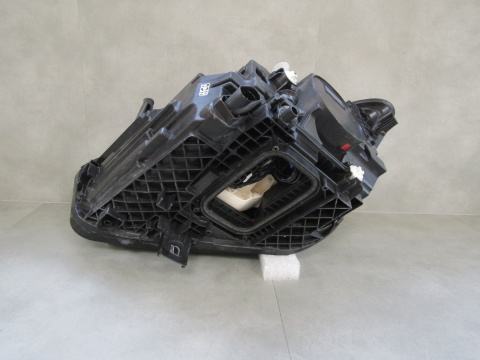 LAMPA PRZÓD MERCEDES B KLASA W247 LIFT MULTIBEAM 23- RH
