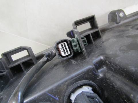 LAMPA PRZÓD NISSAN ARIYA LED DRL RH W5752