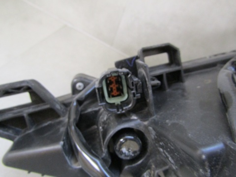 LAMPA PRZÓD NISSAN ARIYA LED DRL RH W5752