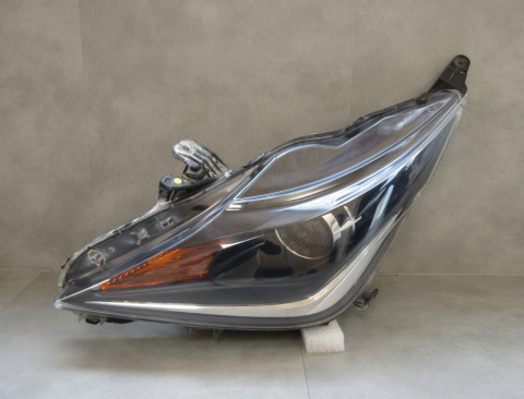LAMPA PRZÓD TOYOTA AYGO 2 II ZWYKŁA SOCZEWKA 14-18 LH