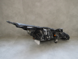 LAMPA PRZÓD TOYOTA AYGO 2 II ZWYKŁA SOCZEWKA 14-18 LH