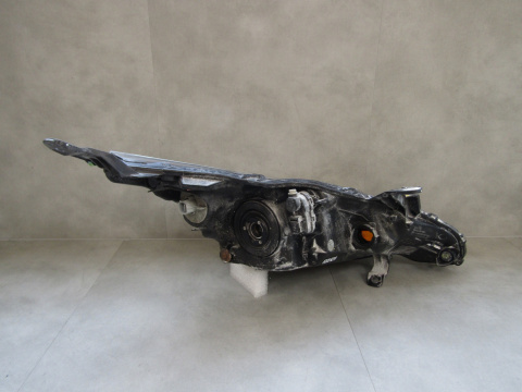 LAMPA PRZÓD TOYOTA AYGO 2 II ZWYKŁA SOCZEWKA 14-18 LH
