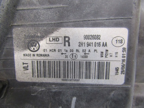 Lampa przód VW Amarok 2H1 ZWYKŁA 09-14 RH 2H1941016AA