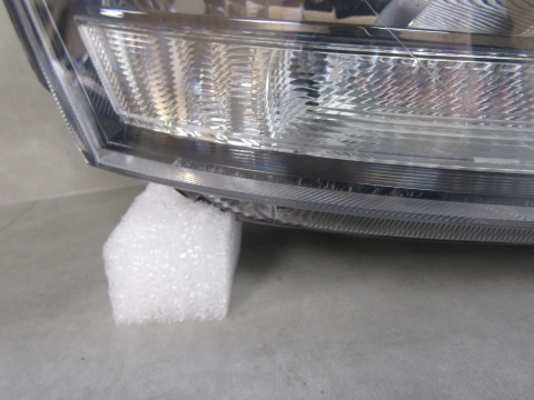 LAMPA PRZÓD SKODA YETI LIFT ZWYKŁA 12- RH