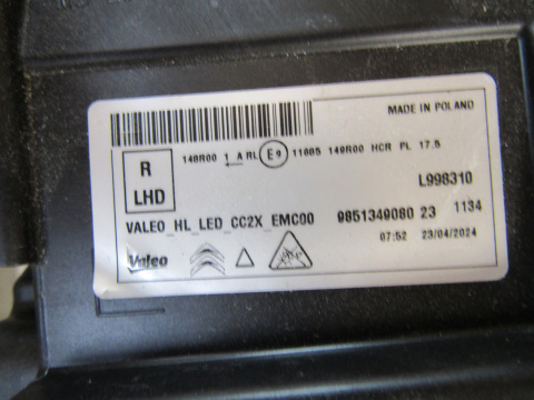 LAMPA PRZÓD CITROEN E-C3 C3 C3 AIRCROSS IV 4 LED 24- RH 9851349080