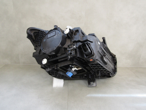 Lampa przód Mercedes B Klasa 247 LIFT FULL LED MULTIBEAM 23- LH A2479061304