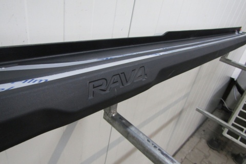 Listwa progowa prawa Toyota RAV 4 RAV4 5 V XA50 19- stopeń