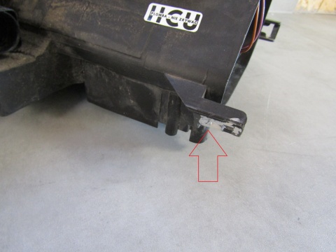 LAMPA PRZÓD AUDI Q3 8U0 KSENON NIESKRĘTNY 11-14 RH 8U0941004H