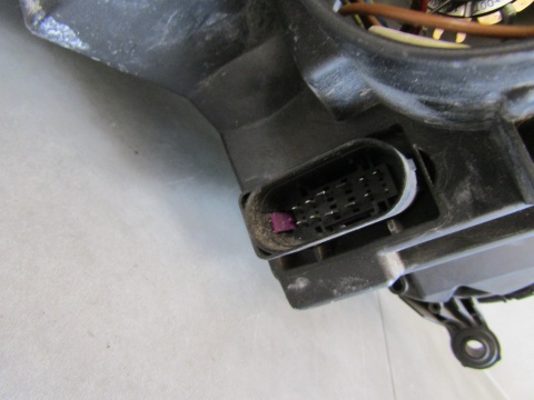 LAMPA PRZÓD VW GOLF V 5 KSENON LH 03-05 1K6941031