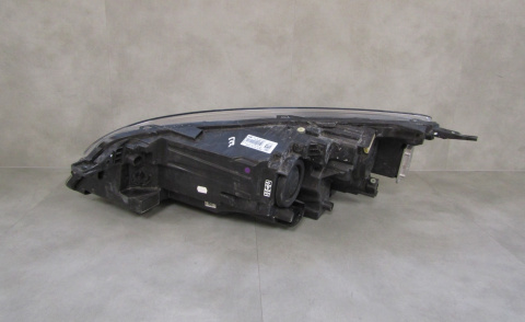 Lampa przód Ford Kuga MK3 LED RH 19-24 LV4B-13E014-CD