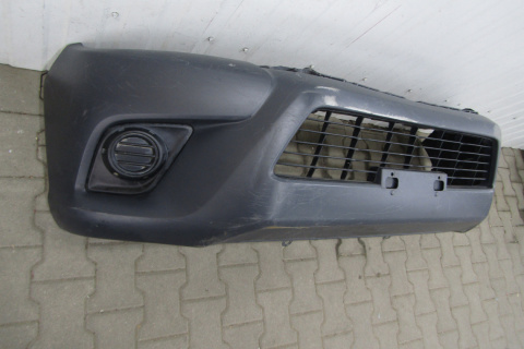 Zderzak przód przedni Toyota Hilux 8 VIII 15-18