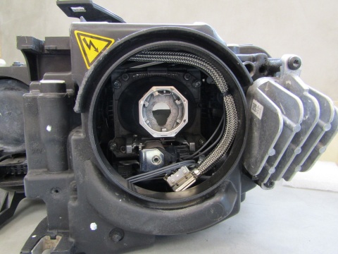 LAMPA PRZÓD AUDI A5 8T LIFT 11-16 KSENON SKRĘTNY RH