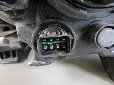 LAMPA PRZÓD HYUNDAI H350 ZWYKŁA RH 14-