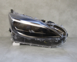 LAMPA PRZÓD TOYOTA YARIS CROSS FULL LED 17-22 RH
