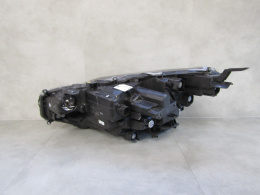 LAMPA PRZÓD TOYOTA YARIS CROSS FULL LED 17-22 RH