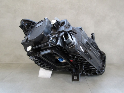 Lampa przód Mercedes B Klasa 247 Lift MULTIBEAM 23- LH