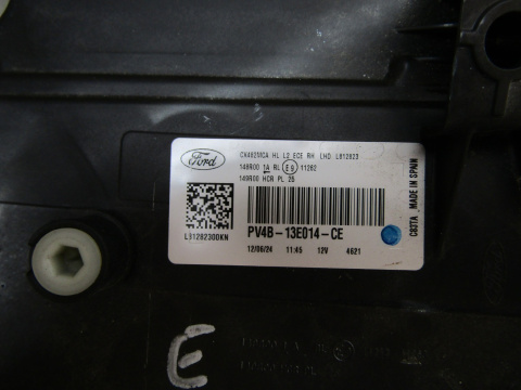 LAMPA PRZÓD FORD KUGA 3 III MK3 LIFT LED 24- RH PV4B-13E014-CE