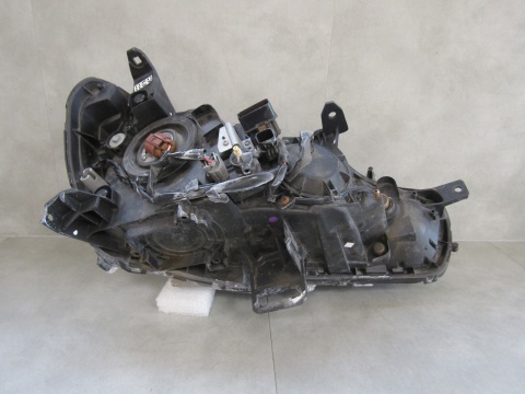 LAMPA PRZÓD MITSUBISHI LANCER 8 X ZWYKŁA LH 07-