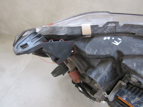 LAMPA PRZÓD MITSUBISHI LANCER 8 X ZWYKŁA LH 07-