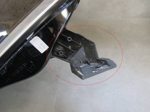 Lampa przód Citroen C4 LED 20- RH 9830649280