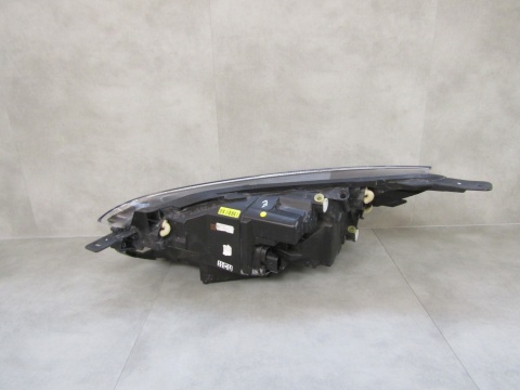 LAMPA PRZÓD FORD FIESTA MK8 VIII FULL LED LIFT 21- RH
