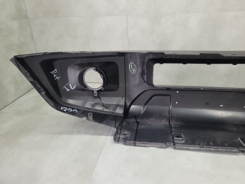 Zderzak przód przedni Suzuki Jimny 4 IV 18-