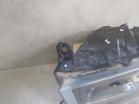 LAMPA PRZÓD DODGE RAME 1500 REBEL BLACK ZWYKŁA SOCZEWKA 13- LH