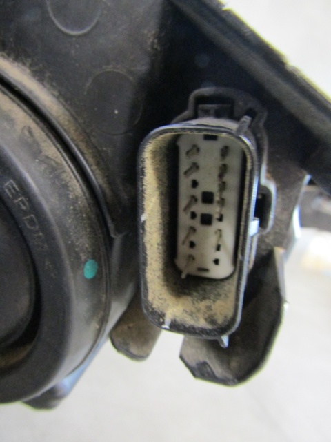 LAMPA PRZÓD FORD ECOSPORT 2 II LIFT ZWYKŁA SOCZEWKA LH 17-