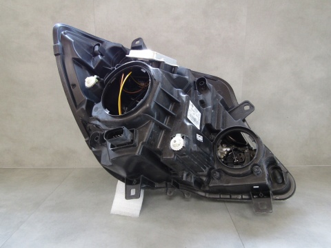 Lampa przód Mercedes Sprinter W906 LIFT KSENON NIESKRĘTNY LH 13-18 A9068206200