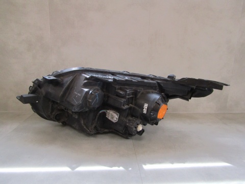 LAMPA PRZÓD MITSUBISHI L200 V KSENON NIESKRĘTNY 15-19 RH
