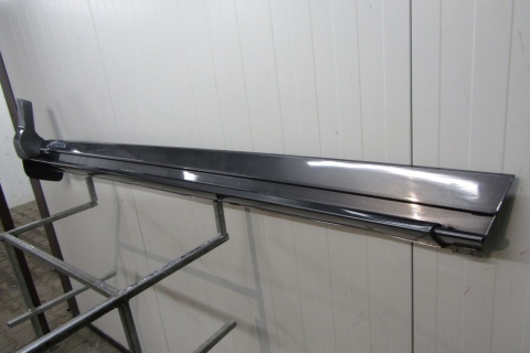 Listwa progowa prawa Ford Kuga MK2 Titanium ST 12-19