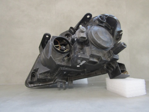 LAMPA PRZÓD NISSAN QASHQAI I ZWYKŁA RH PRAWA 06-09 26010JD90A