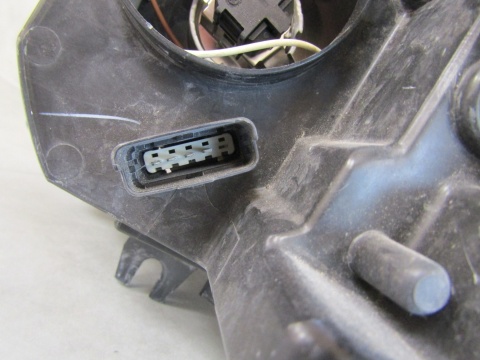 LAMPA PRZÓD NISSAN QASHQAI I ZWYKŁA RH PRAWA 06-09 26010JD90A