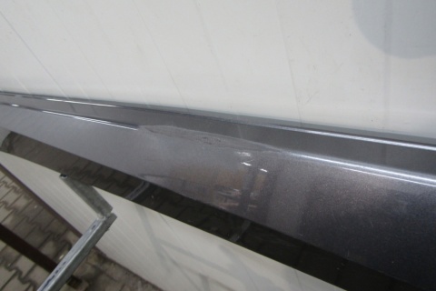 Listwa progowa prawa Nissan Leaf II ZE1 17-