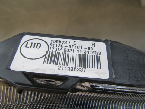 Lampa przód Toyota Verso LIFT ZWYKŁA SOCZEWKA 13-18 RH 81130-0F161