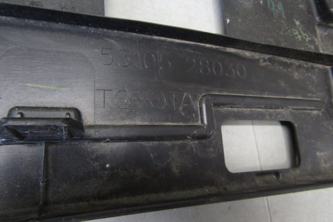 Kratka zderzaka przód przednia Toyota Noah 2014–2017 53105-28030