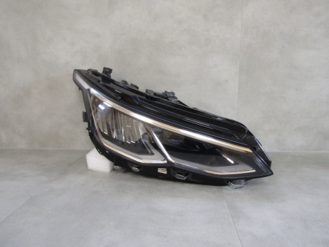 LAMPA PRZÓD VOLKSWAGEN VW GOLF 8 VIII LED 19-24 RH PRAWA