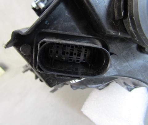 LAMPA PRZÓD VOLKSWAGEN VW GOLF 8 VIII LED 19-24 RH PRAWA