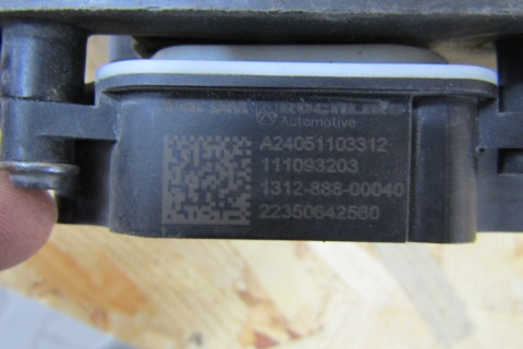 ŻALUZJA KIEROWNICA POWIETRZA VOLVO V60 II/S60 II 111093203 21-