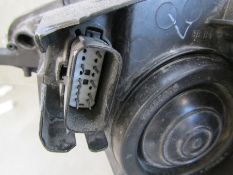 LAMPA PRZÓD FORD ECOSPORT 2 II LIFT ZWYKŁA SOCZEWKA RH PRAWA PRAWA 17-22