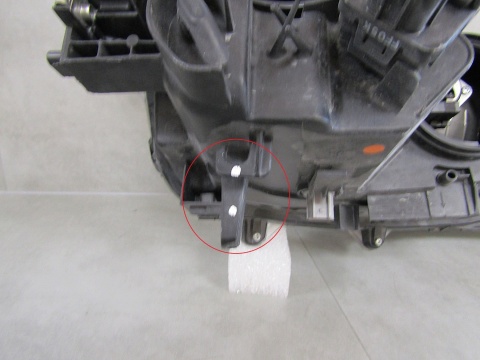 LAMPA PRZÓD MAZDA 3 BM ZWYKŁA SOCZEWKA LIFT 16-18 LH LEWA