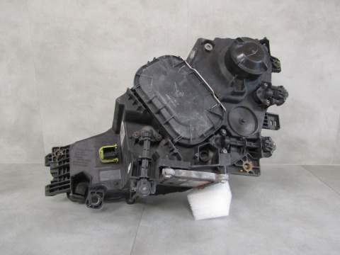 Lampa przód Mercedes Actros MP4 KSENON 11- RH A9608200739