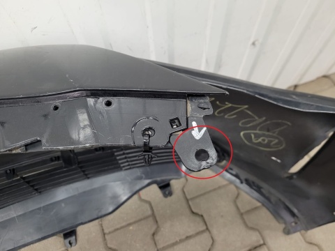 Zderzak przód przedni Toyota Yaris Cross 21-