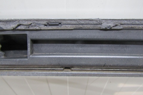 Listwa progowa prawa Audi A1 S line 82A 17- S1
