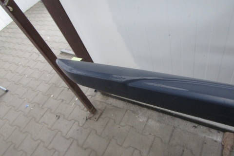 Listwa progowa prawa Audi A4 B9 8W0 S-Line 19 Lift
