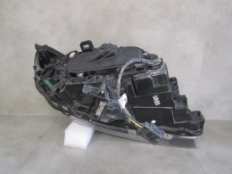 Lampa przód Volvo V60 S60 LIFT KSENON SKRĘTNY 14-18 LH 31420253