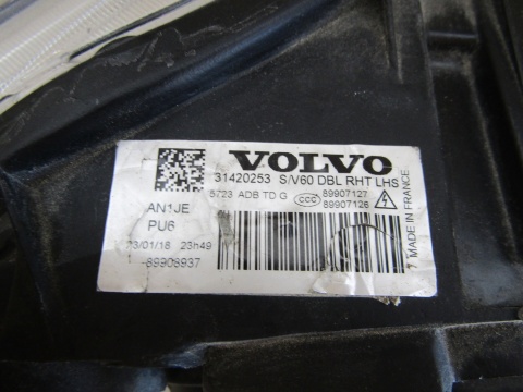 Lampa przód Volvo V60 S60 LIFT KSENON SKRĘTNY 14-18 LH 31420253