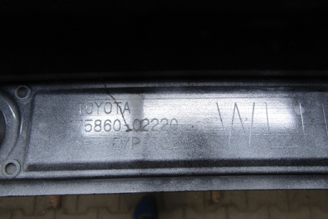 Listwa progowa lewa Toyota Corolla XII kombi E21-