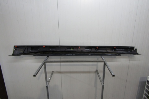 Listwa progowa lewa Infiniti Q30 QX30 76851 5DA1A
